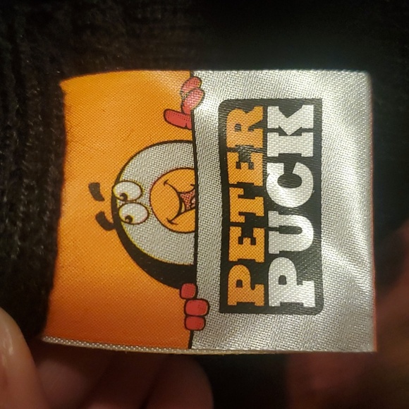 Peter Puck Knit Hat - Picture 4 of 4